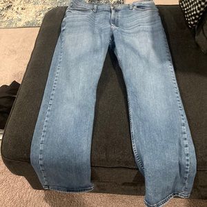 Im selling these blue jeans.